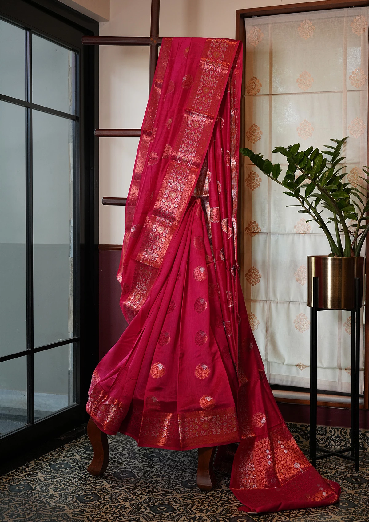 Deep Pink Banarasi Chiniya Tilfi Saree with Woven Motifs