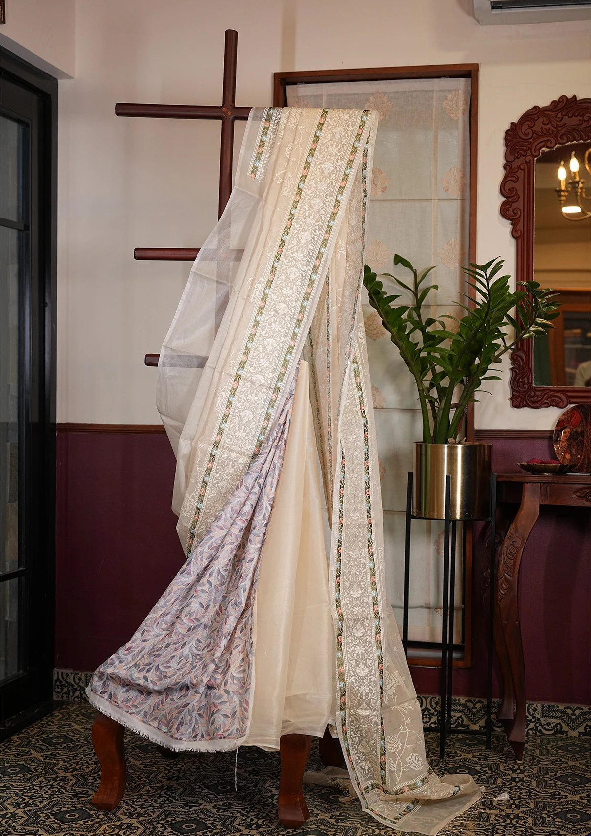 Ivory Embroidery Organza Saree with Elegant Border Detail